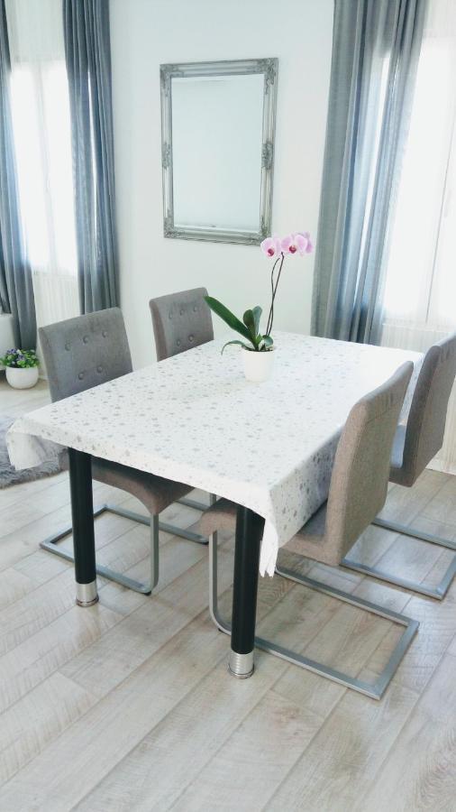 Apartment Davorka Макарска Экстерьер фото